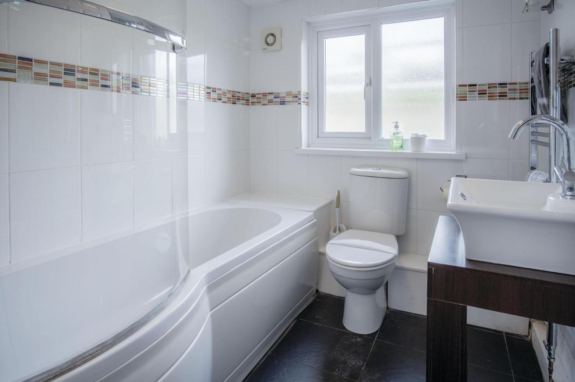 Anchor Well - 2 Bedroom - *